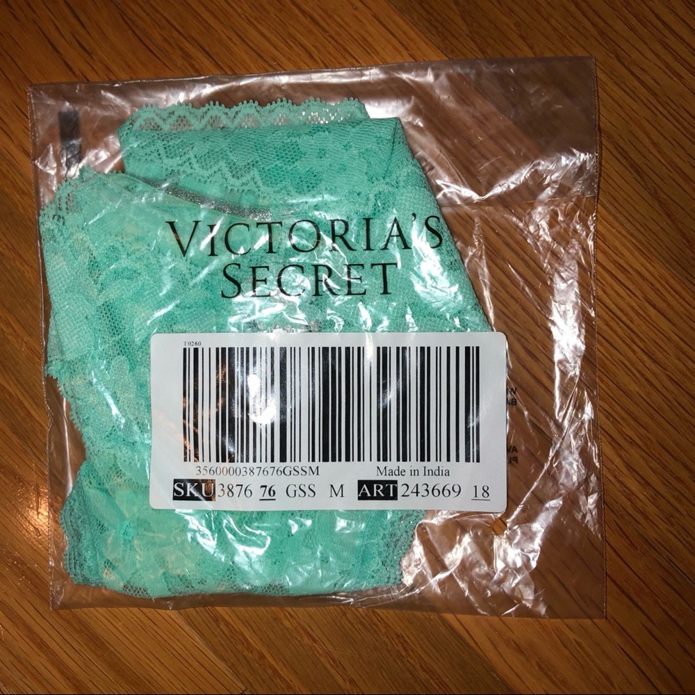 Victoria’s Secret Floral Thong - in package